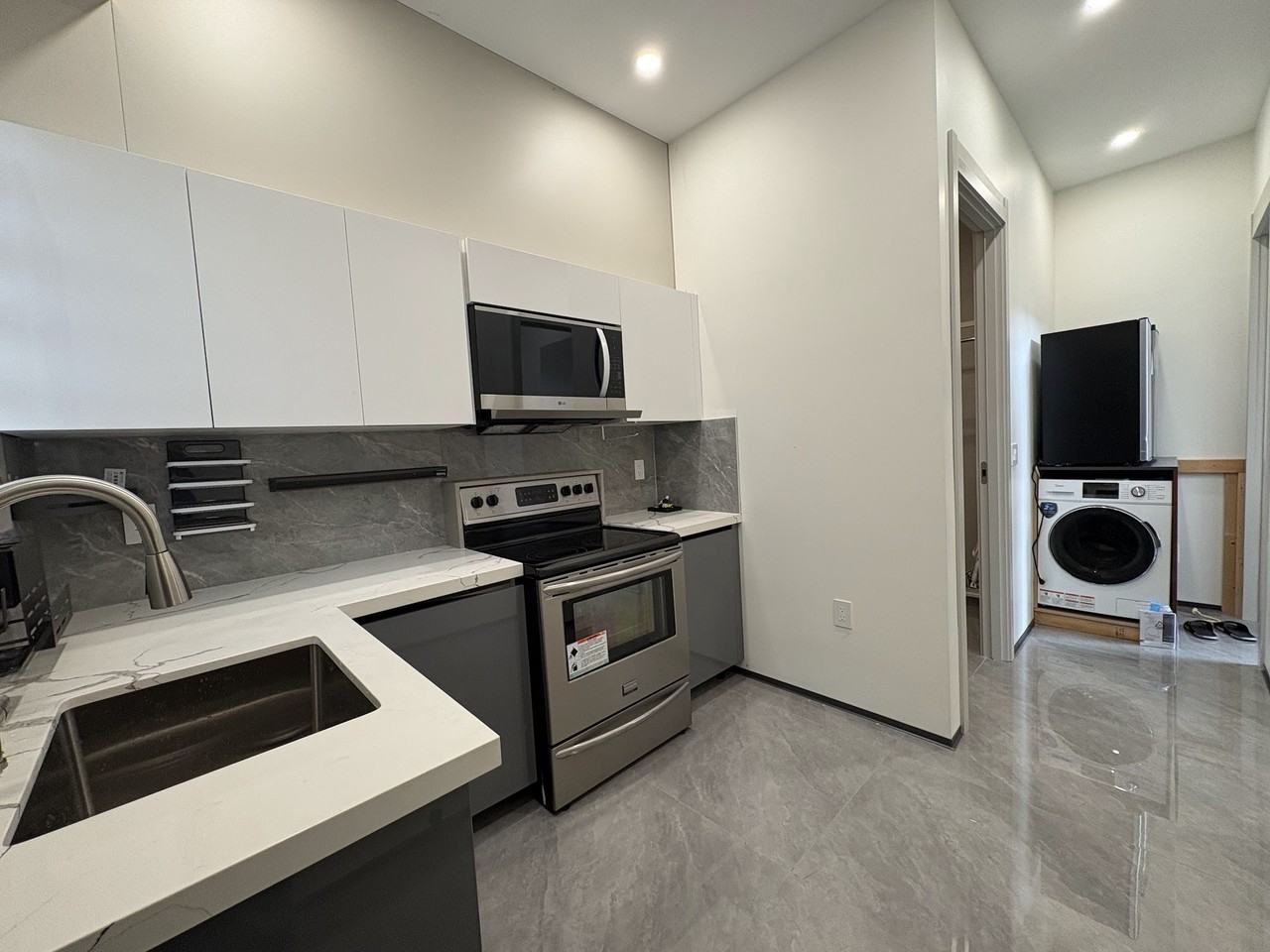 6571 Gainsborough Drive - Photo 5 of 14