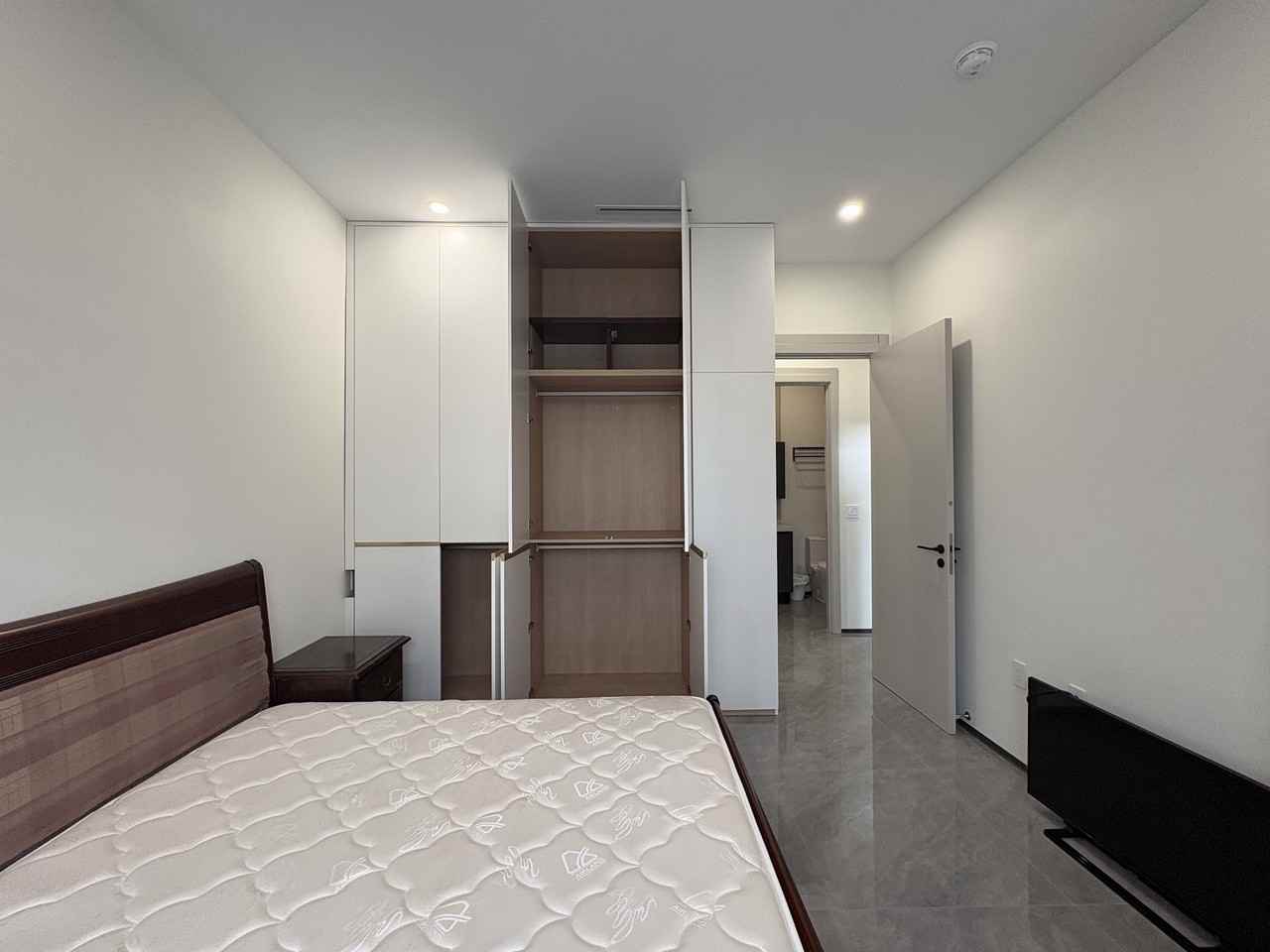 6571 Gainsborough Drive - Photo 6 of 14