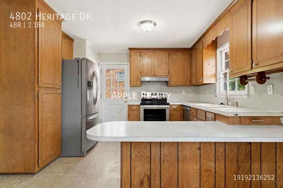 4802 Heritage Dr - Photo 3 of 16