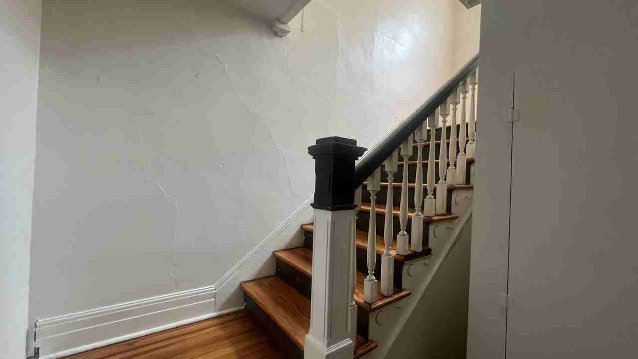 506 Stuart St #B - Photo 5 of 12