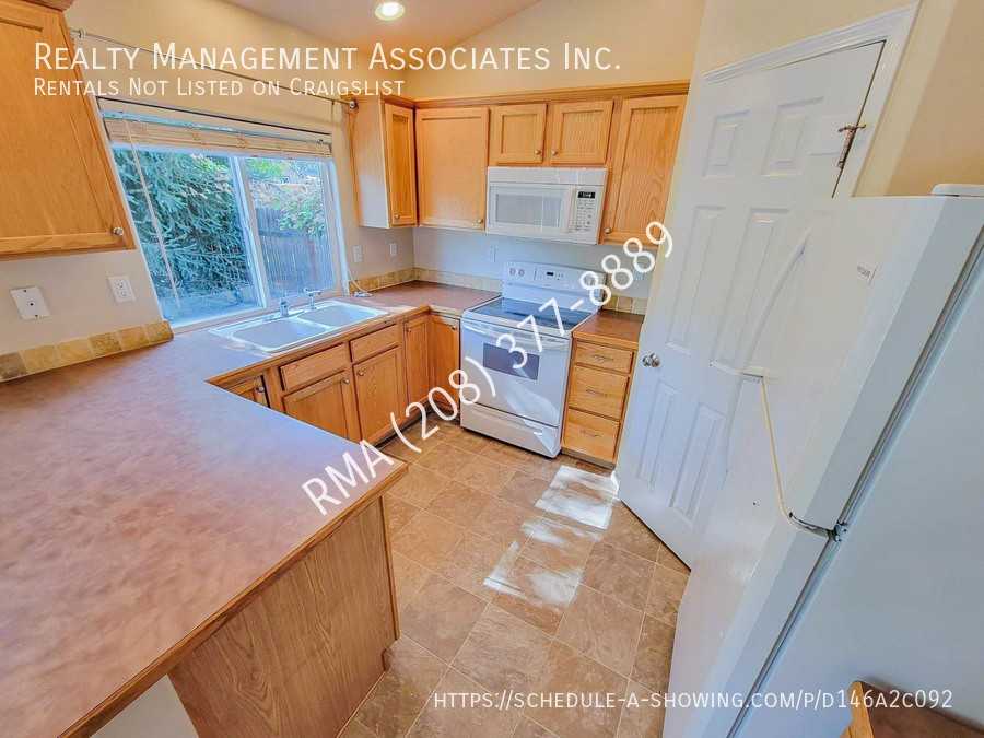 569 E Heritage Park St - Photo 6 of 22