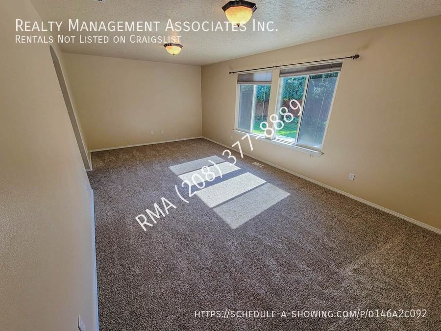 569 E Heritage Park St - Photo 7 of 22