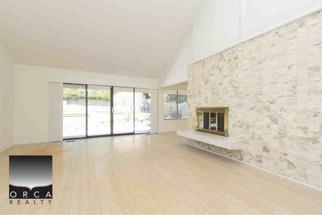 4185 29th Ave W - Photo 3 of 27