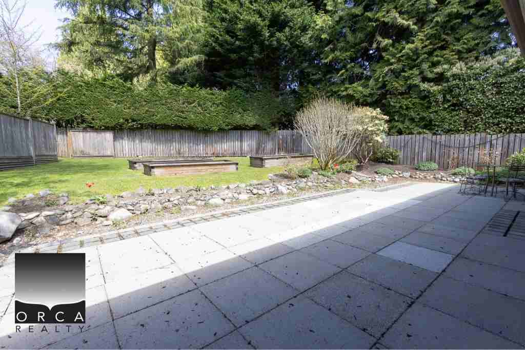 4185 29th Ave W - Photo 5 of 27