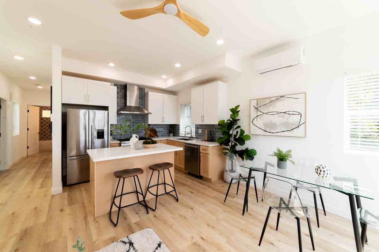 4369 Rosewood Ave - Photo 7 of 35