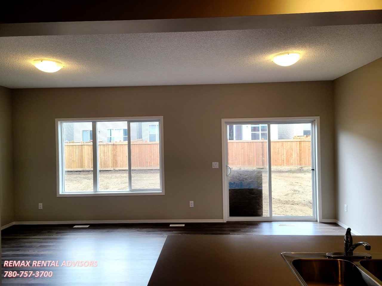 UPPER 22803 96 Avenue Northwest - Photo 6 of 17