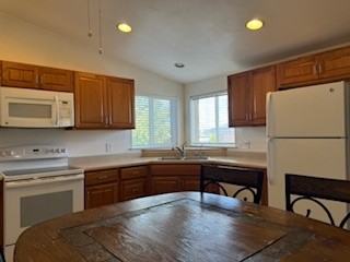 2166 Camellia Dr #7B - Photo 3 of 11