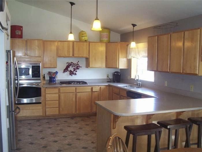 152 Ivy Street Northeast - Photo 2 of 15