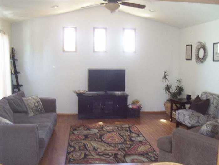 152 Ivy Street Northeast - Photo 6 of 15