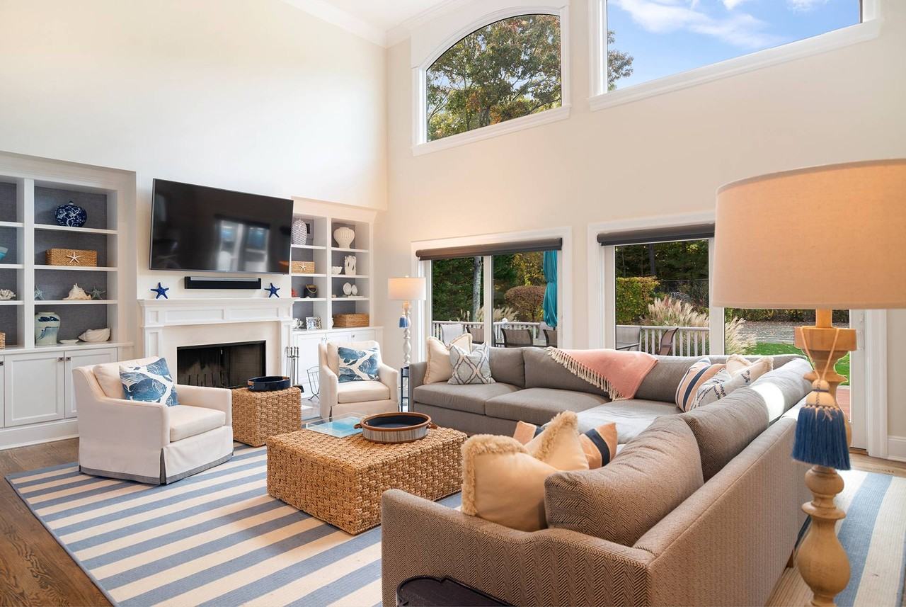 37 Arbutus Rd - Photo 7 of 24