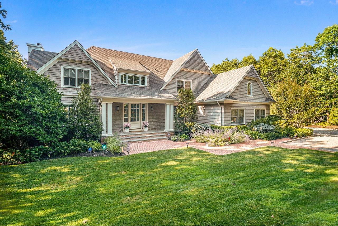 5 Spinnaker Way - Photo 2 of 22