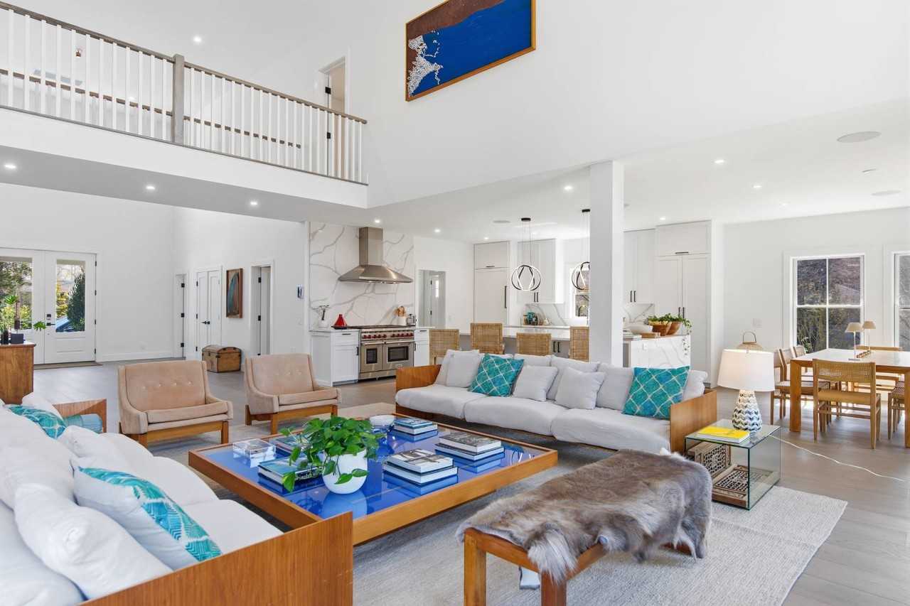 9 Kings Ln - Photo 6 of 30