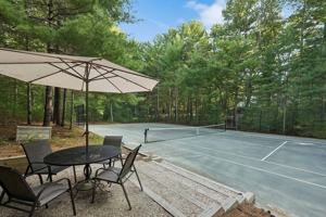 featured image of 33 Oak Hill Ln