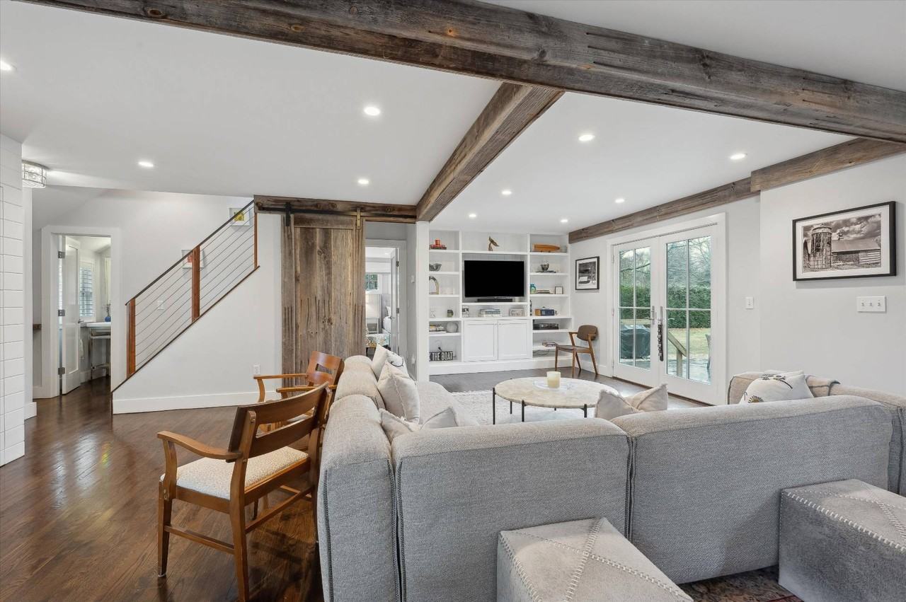 30 Sunset Rd - Photo 2 of 26