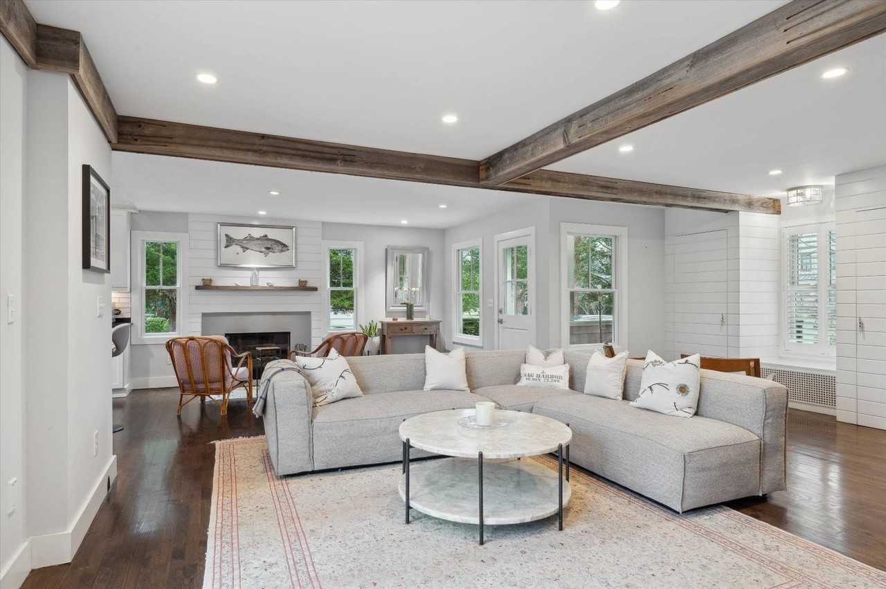 30 Sunset Rd - Photo 3 of 26