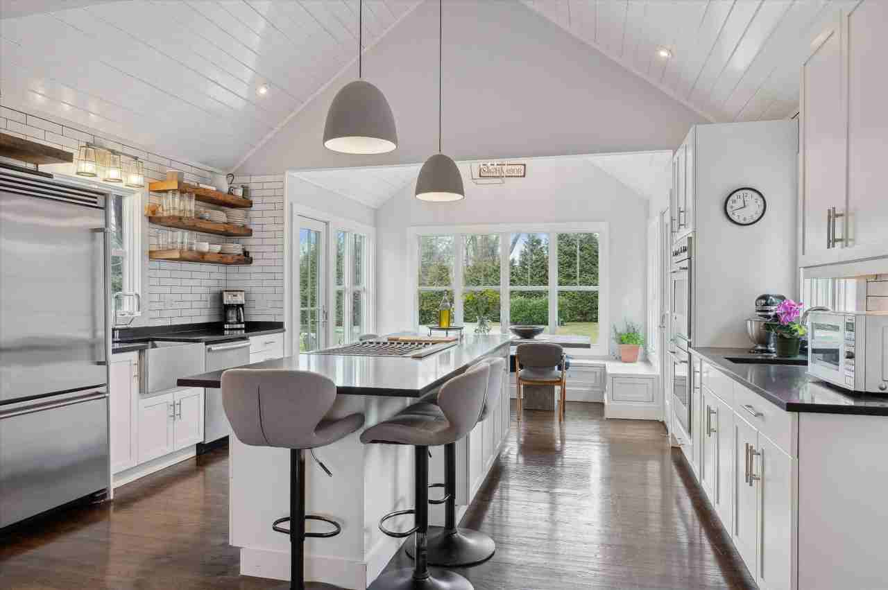 30 Sunset Rd - Photo 7 of 26