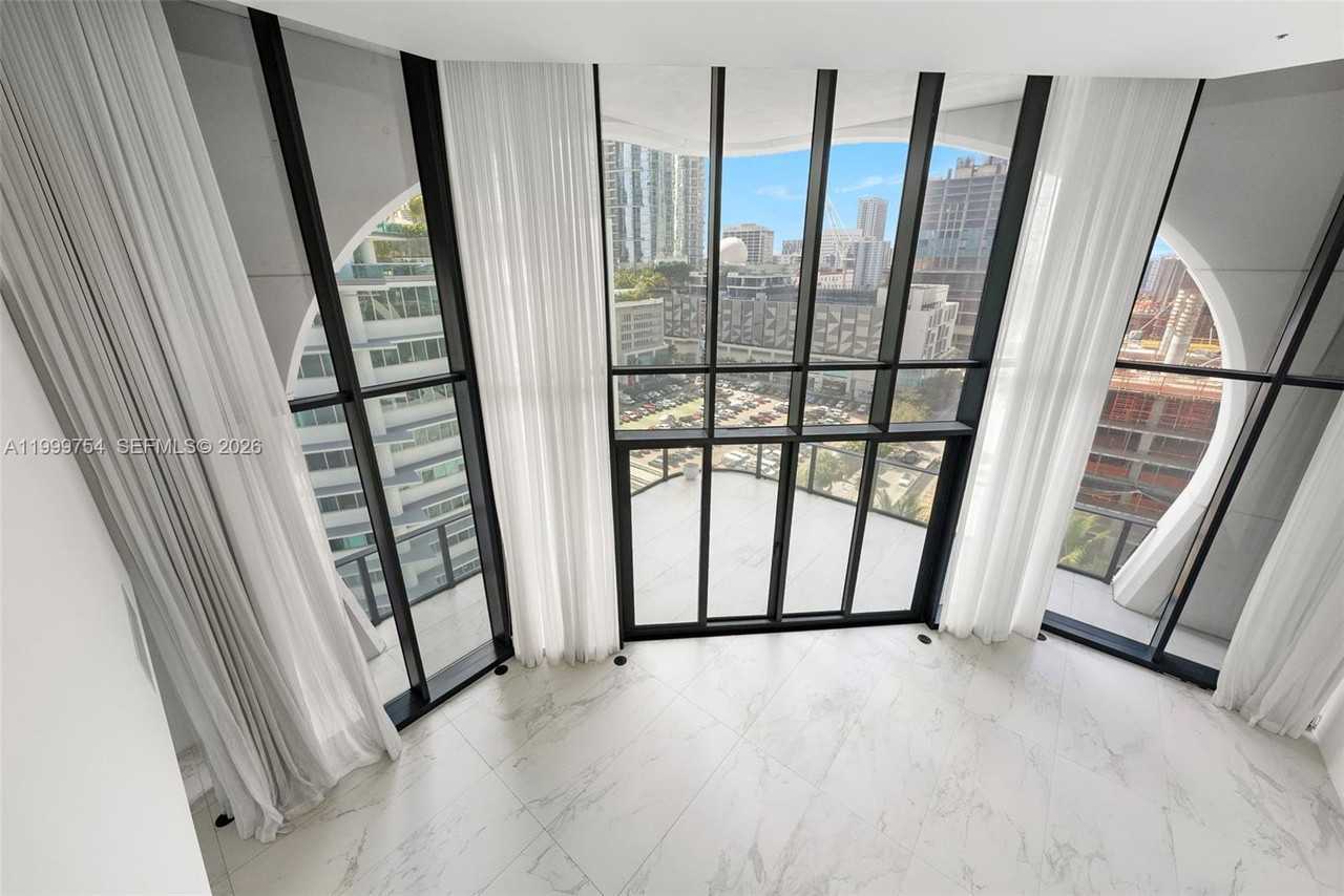 1000 Biscayne Boulevard - Photo 5 of 23
