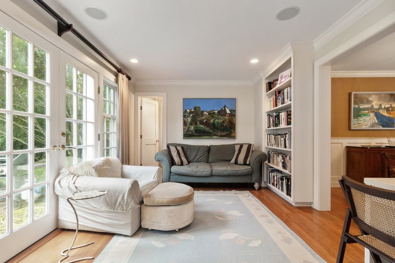 64 S Hill St - Photo 7 of 13