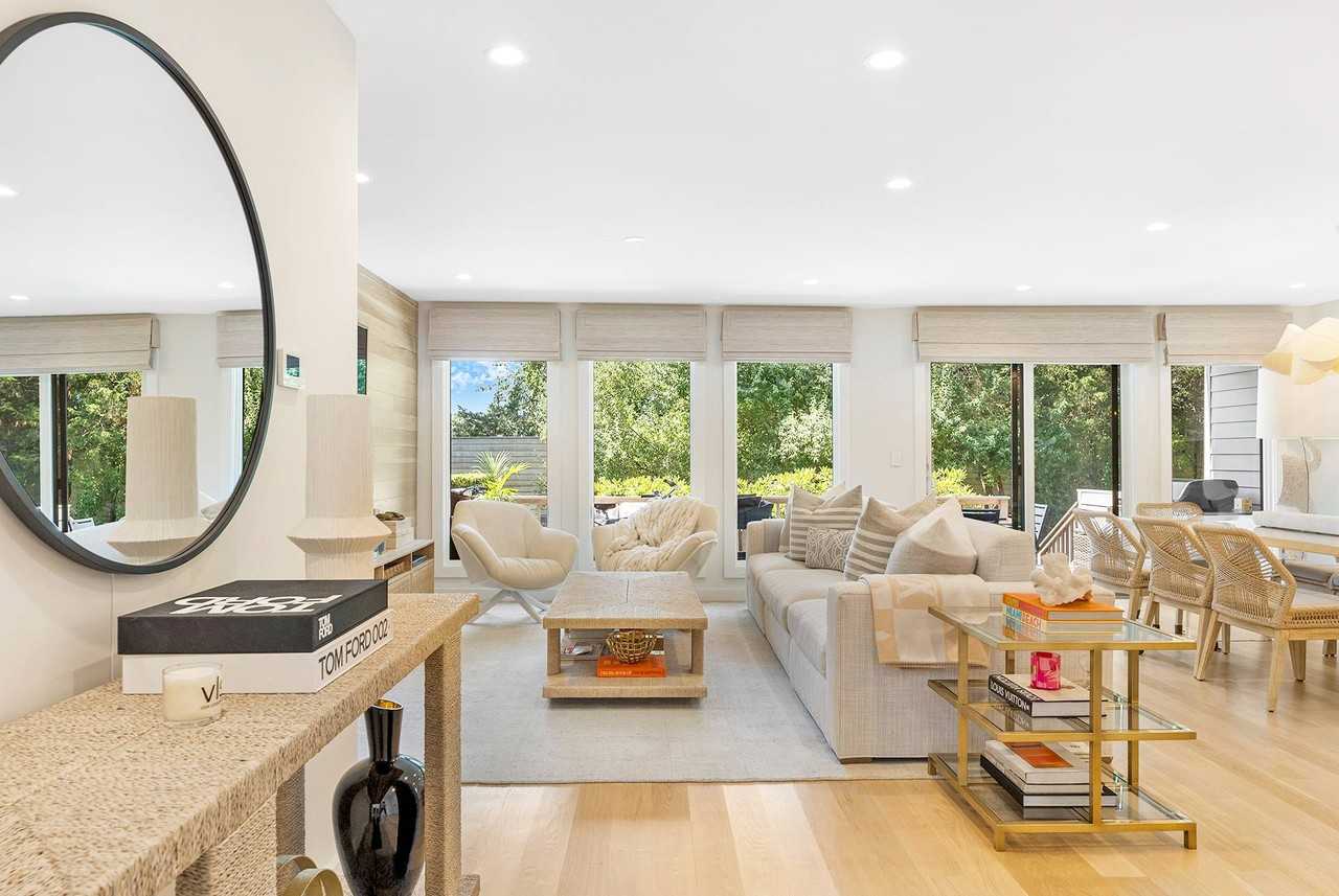 68 W Water St - Photo 4 of 30