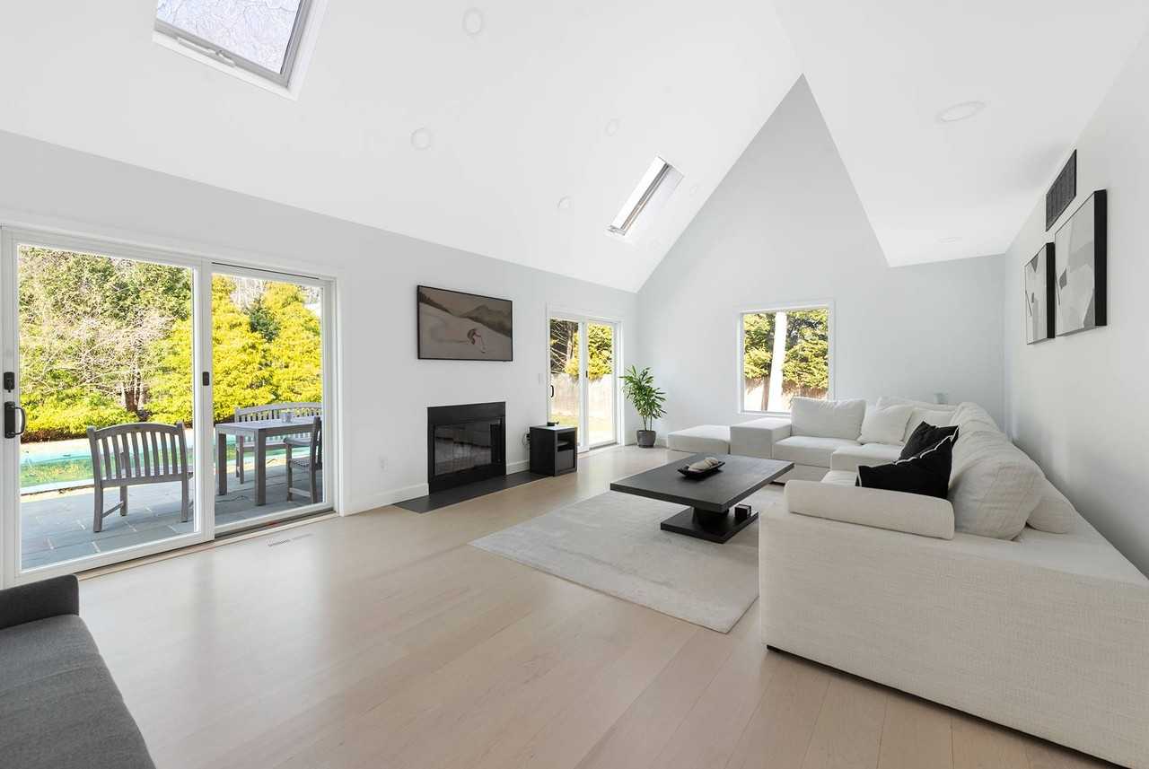 19 Boxwood St - Photo 7 of 15