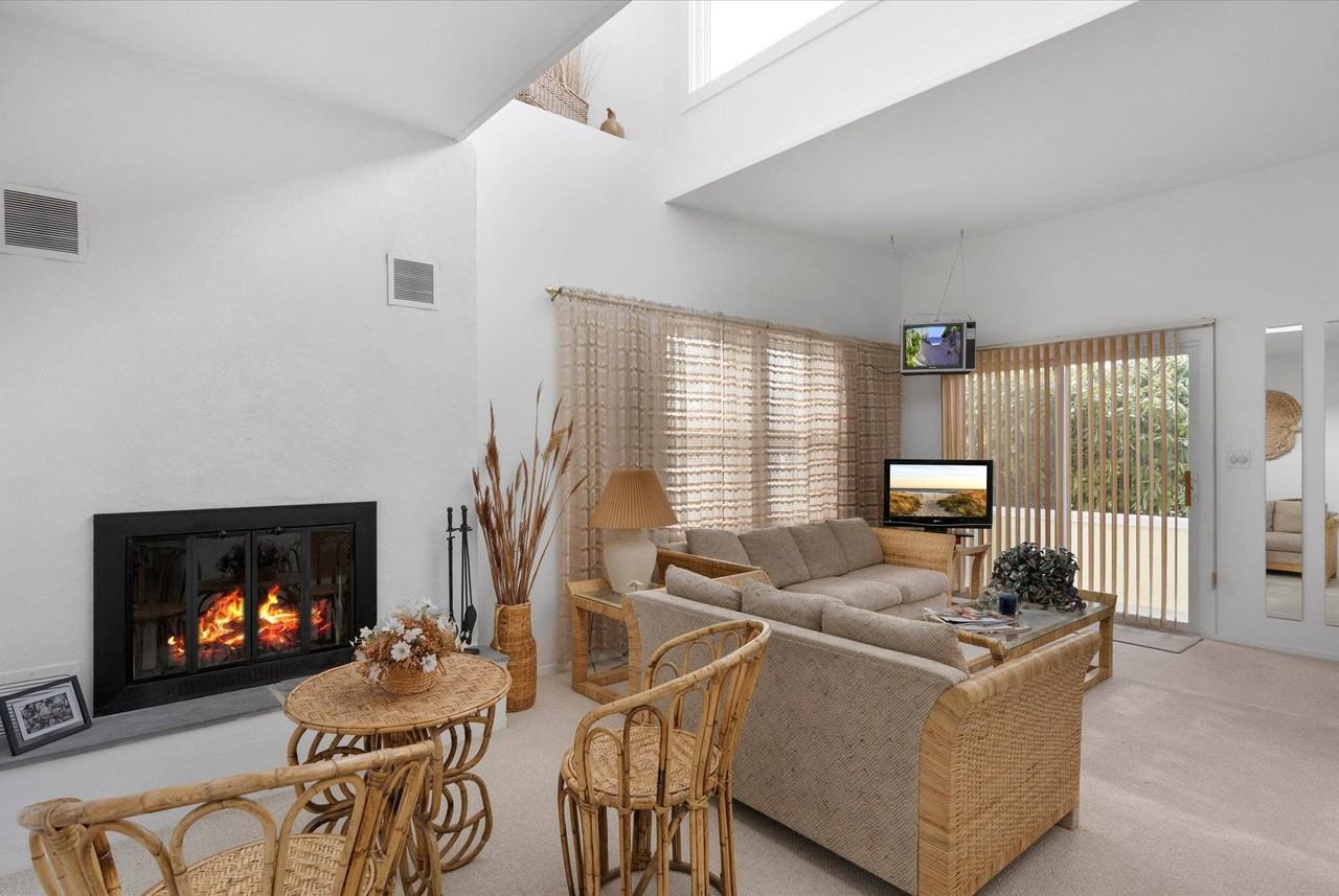 30 Little Neck Rd - Photo 2 of 20