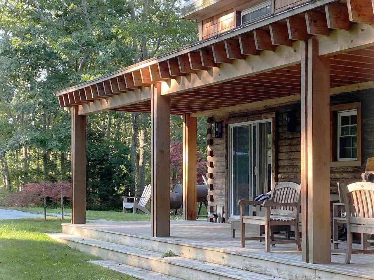 809 Edge Of Woods Rd - Photo 5 of 20