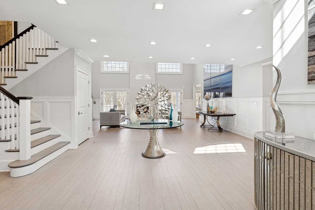 12 Shady Path - Photo 5 of 30