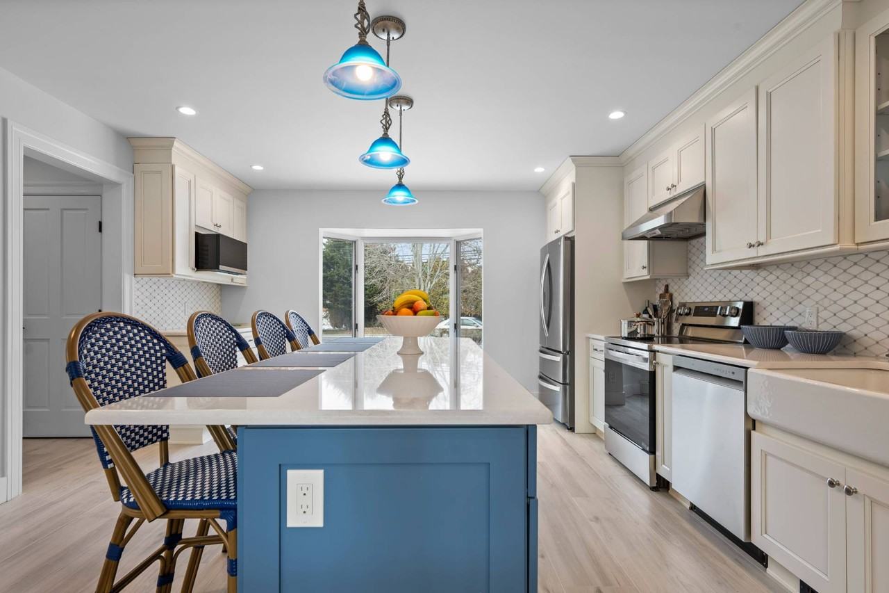 74 Montauk Hwy - Photo 6 of 16