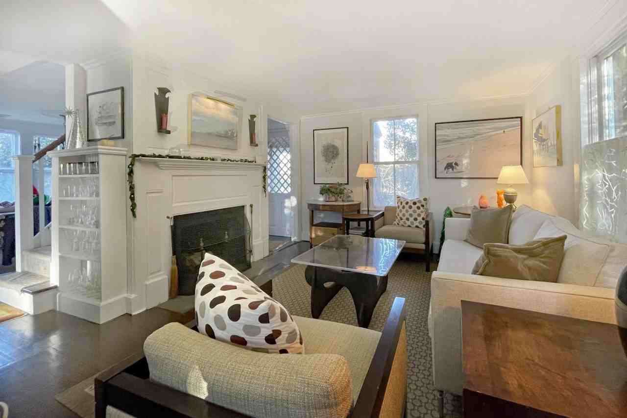 28 Bowden Sq - Photo 2 of 30