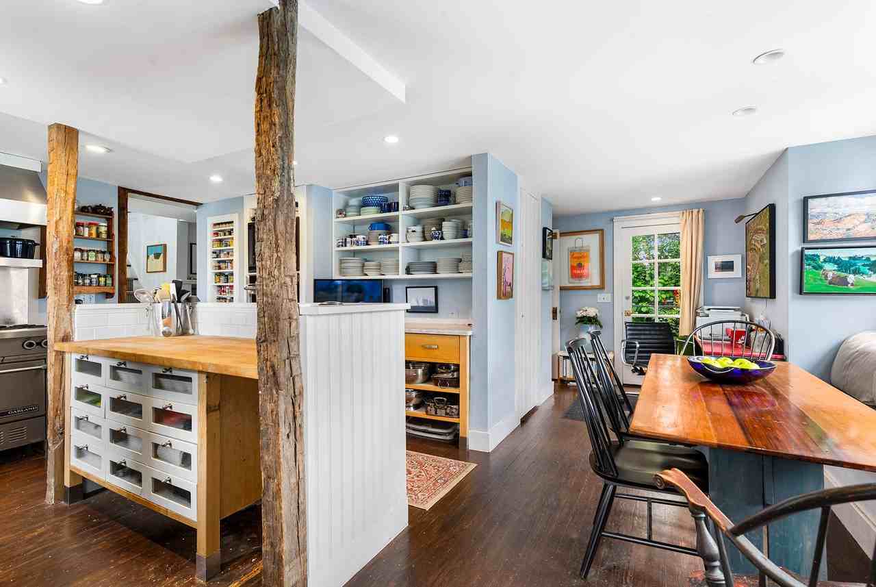 28 Bowden Sq - Photo 7 of 30