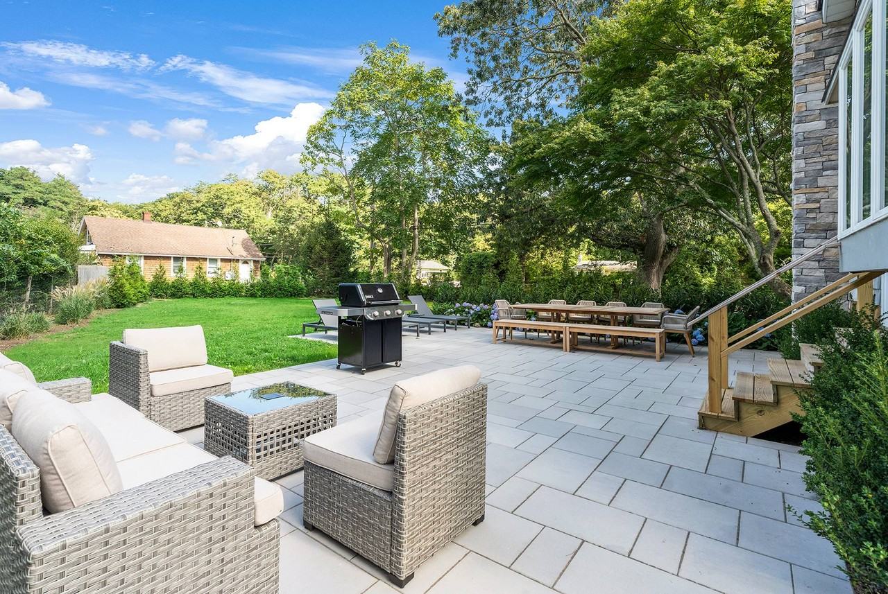 126 Narrow Ln - Photo 3 of 16