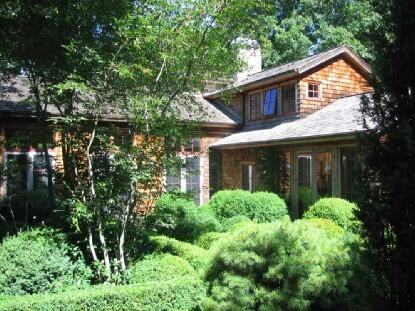 1122 Springs Fireplace Rd - Photo 2 of 12