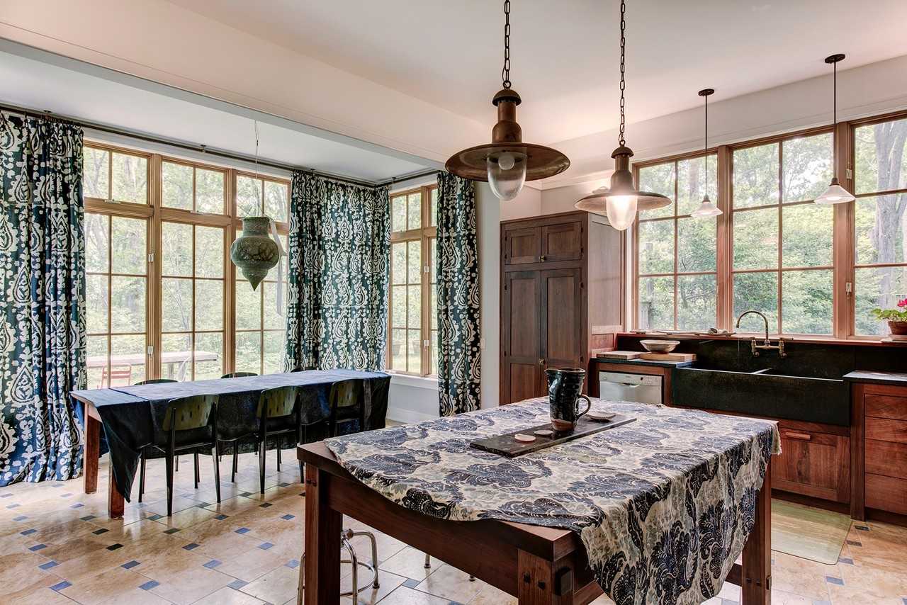 1122 Springs Fireplace Rd - Photo 5 of 12