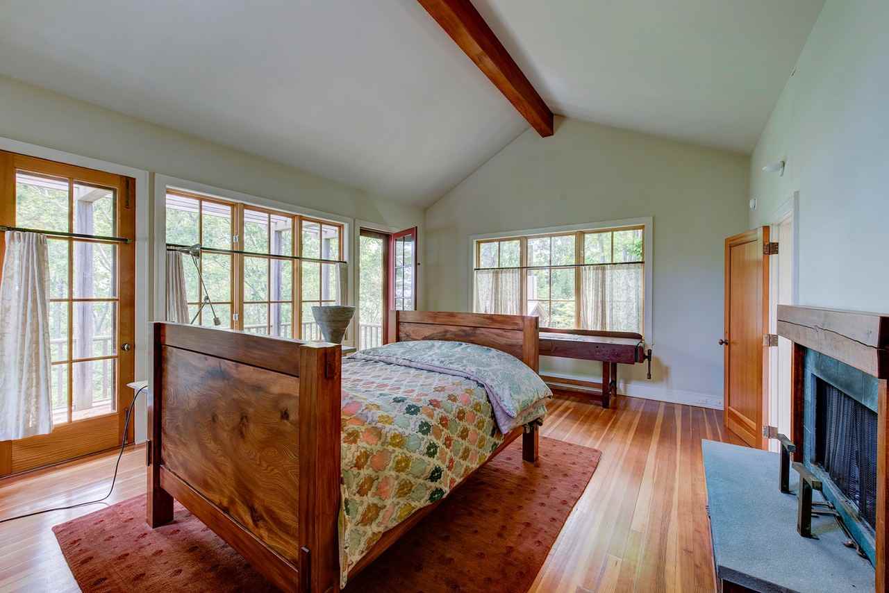 1122 Springs Fireplace Rd - Photo 7 of 12