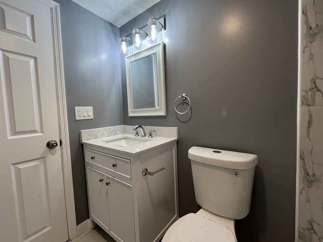 683 State St - Photo 5 of 11