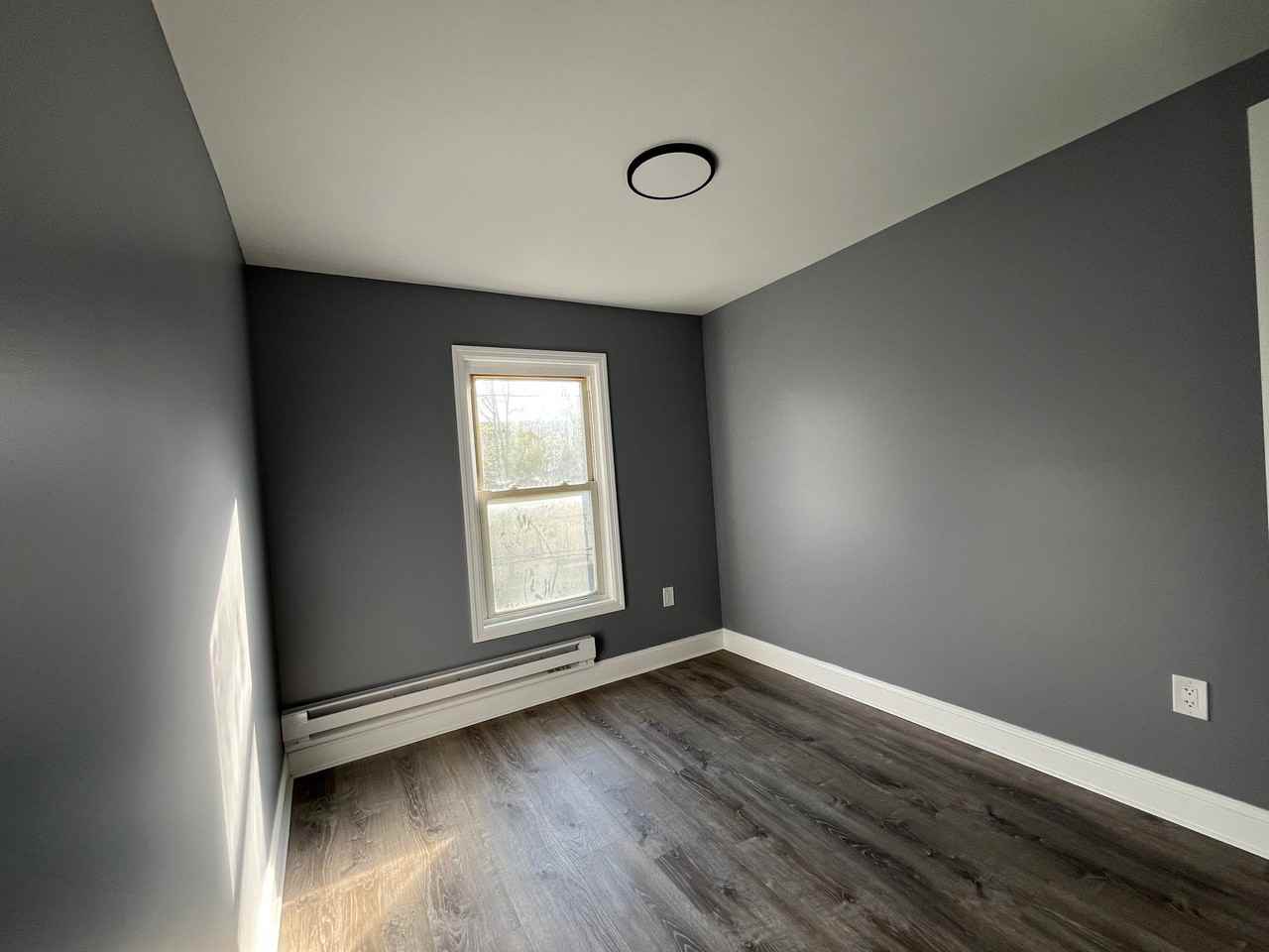 683 State St - Photo 7 of 11