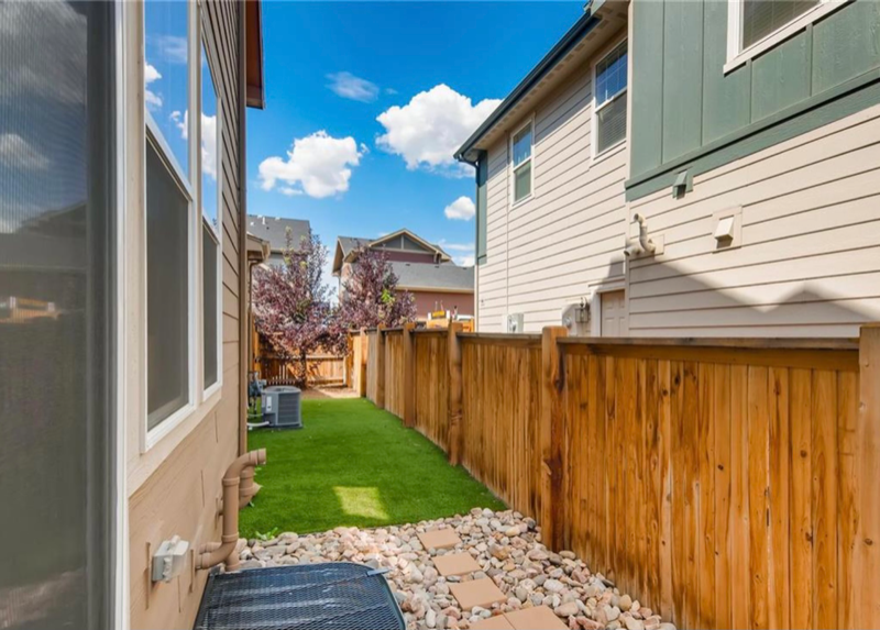 11209 E 25th Dr - Photo 6 of 15