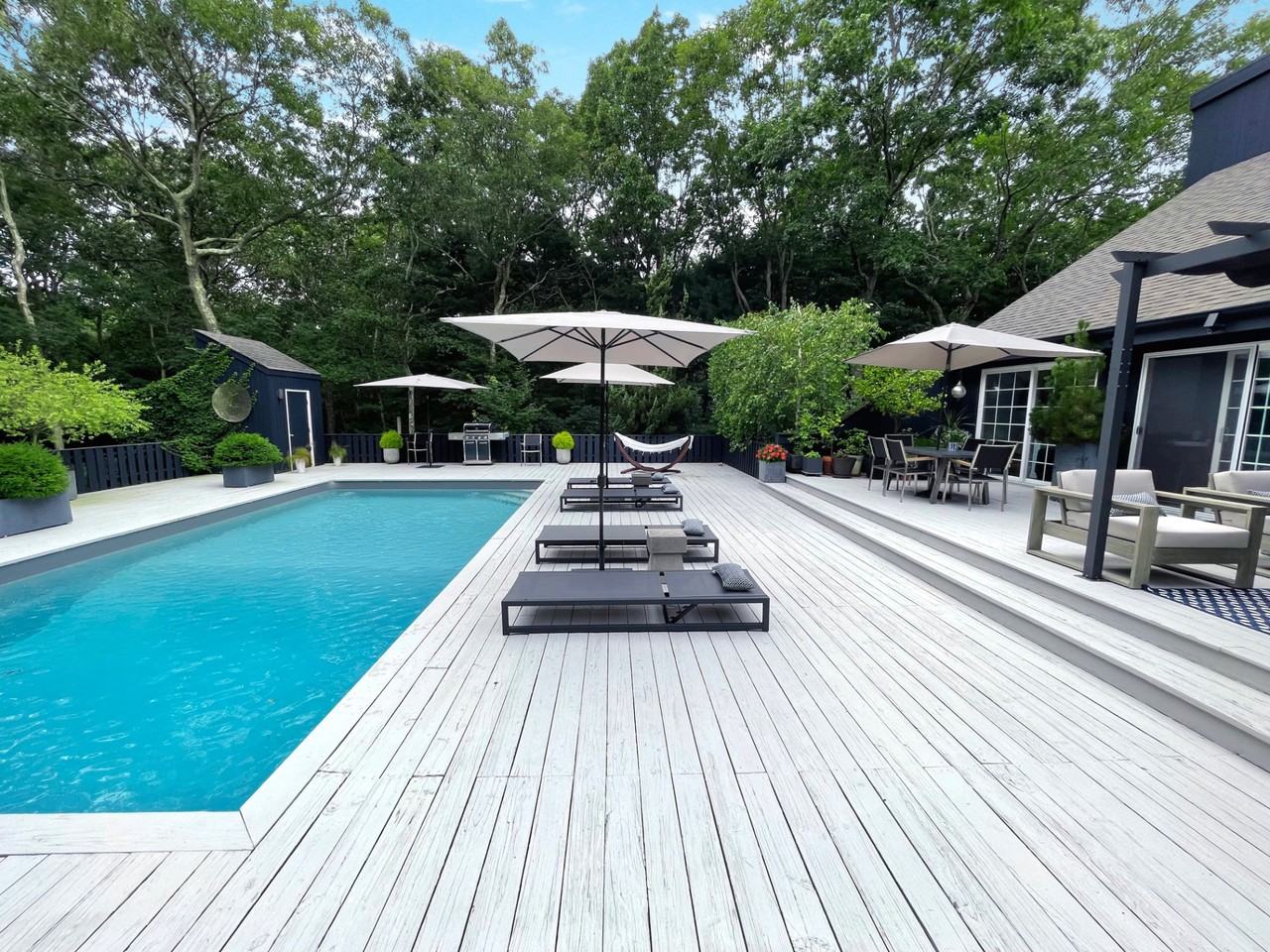 22 Montauk Ave - Photo 4 of 13