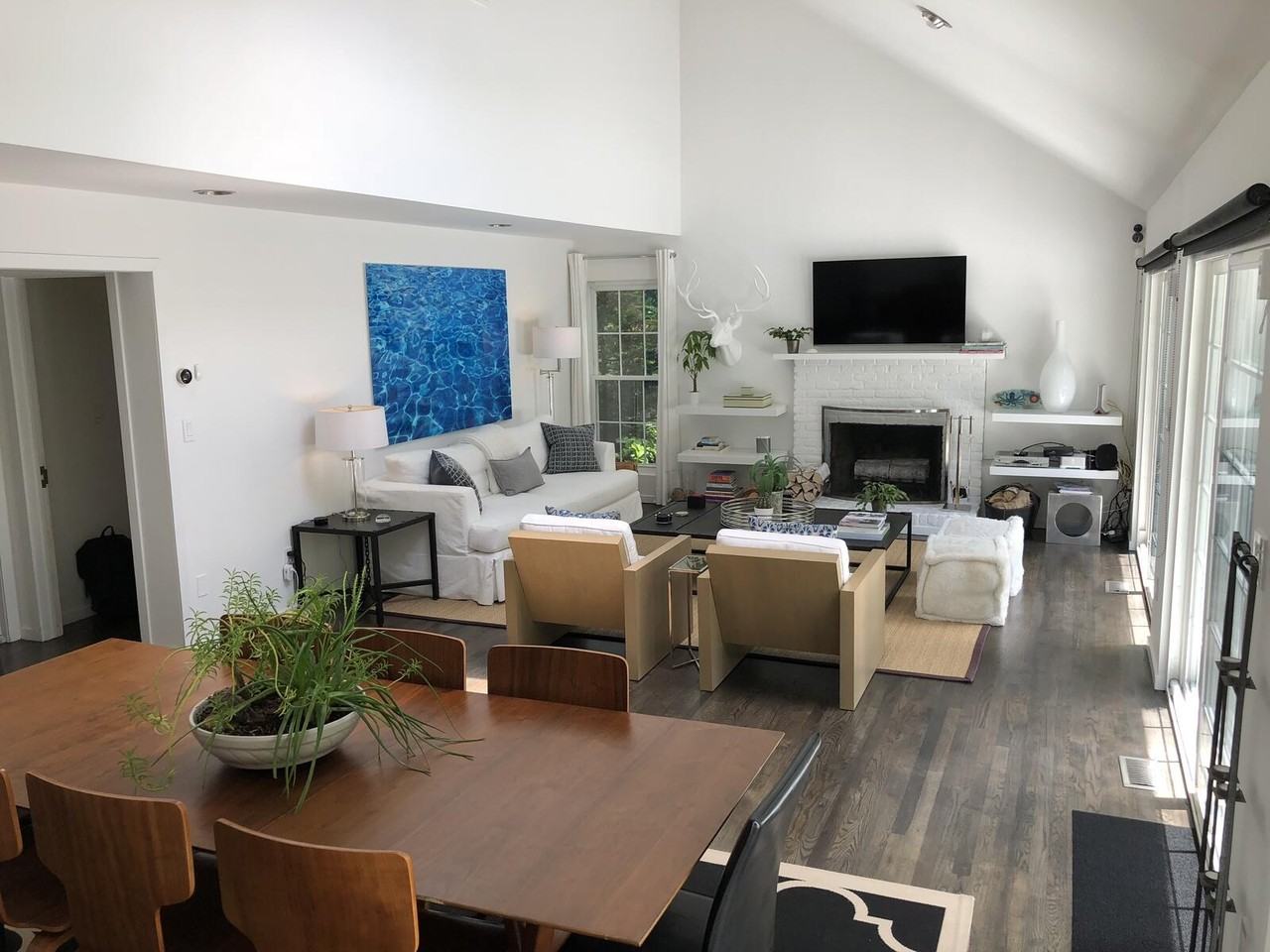 22 Montauk Ave - Photo 6 of 13