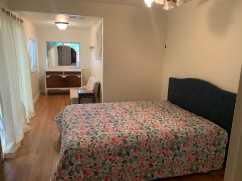 2162 Sacramento St - Photo 6 of 21