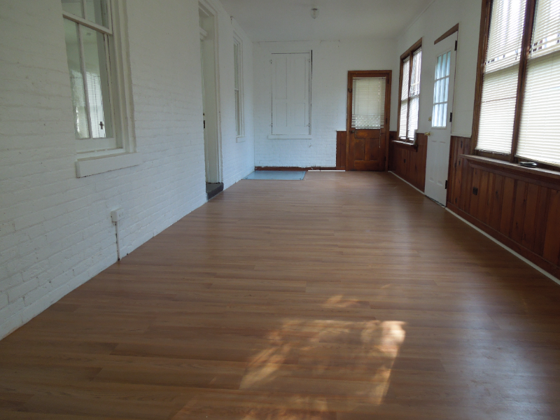 202 W Keller St - Photo 4 of 45