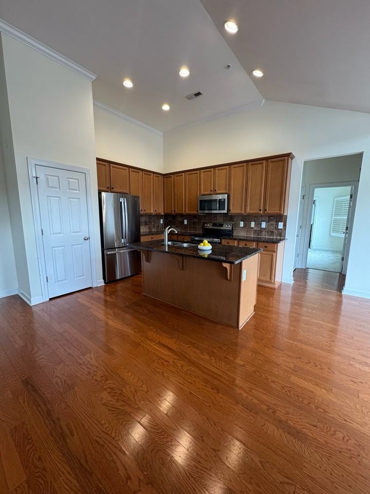 11900 Chianti Dr - Photo 3 of 14