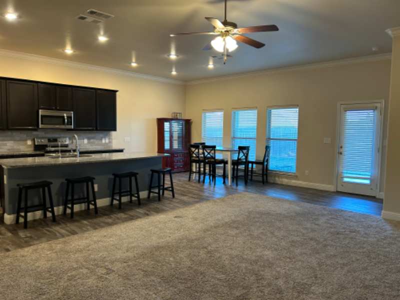 800 E 92nd St - Photo 6 of 30