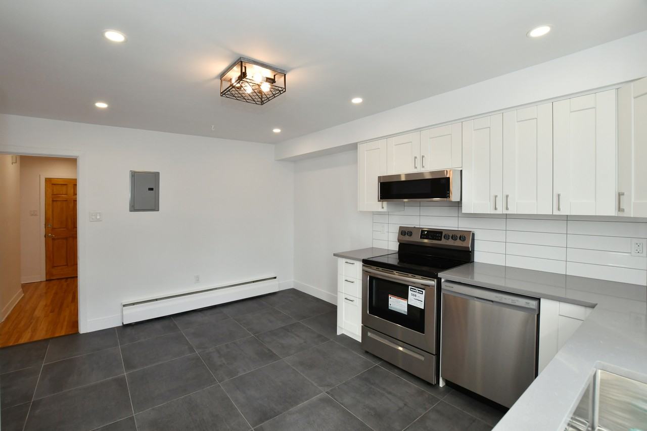 7608 Avenue Wiseman - Photo 4 of 17