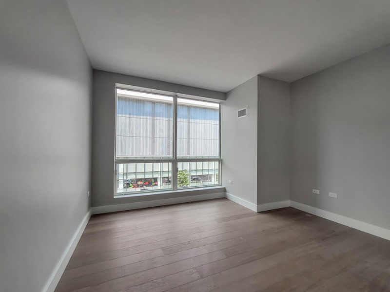 1255 N Sandburg Ter - Photo 3 of 9