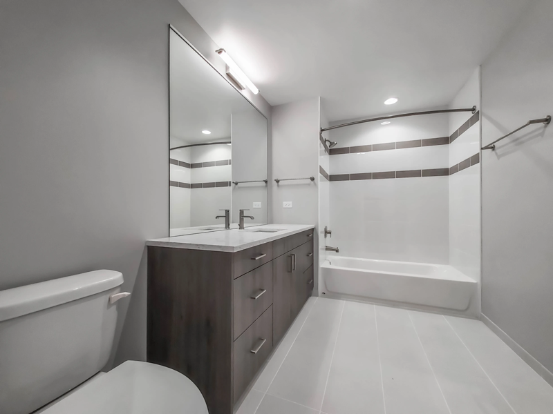 1255 N Sandburg Ter - Photo 7 of 9