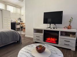 featured image of 9918 Mollyknoll Ave