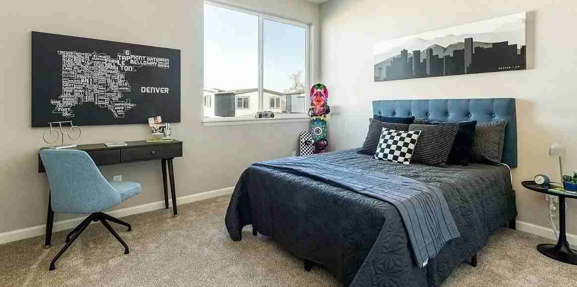 5180 E 64th Ave - Photo 5 of 6