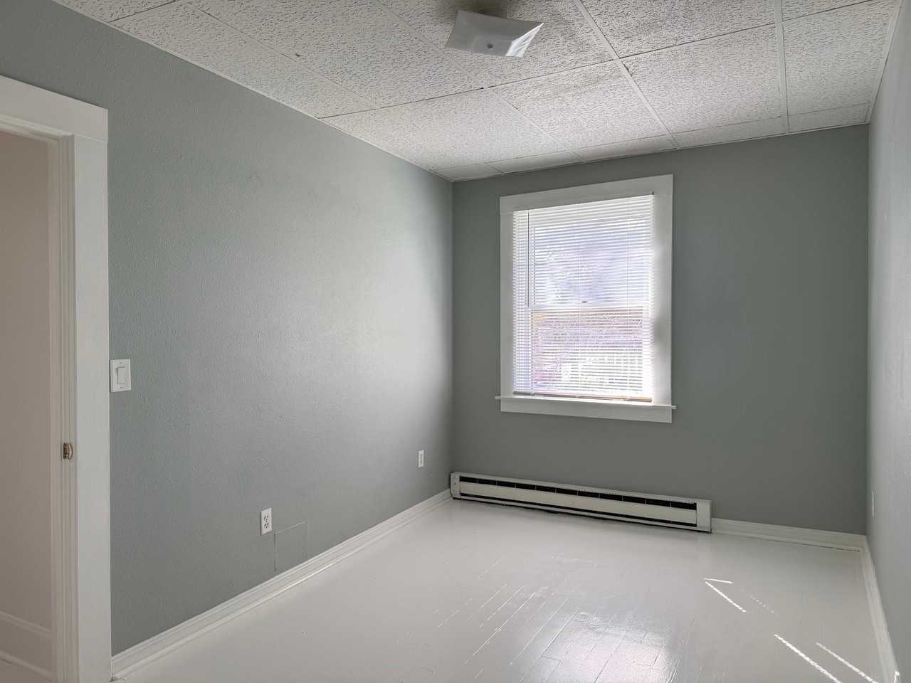 2028 W Pacific Ave #4 - Photo 4 of 6