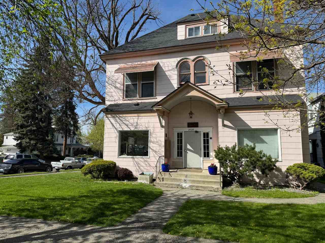 2028 W Pacific Ave #4 - Photo 5 of 6